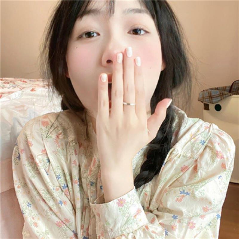 香港旅游約伴金融師邵慧麗 香港旅游約伴金融師邵慧麗