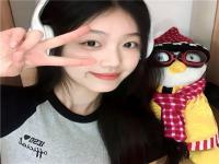 香港導(dǎo)游迷人車模爾覓?